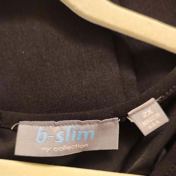 Chic Black Sleeveless Mini Dress - Picture 2 of 2